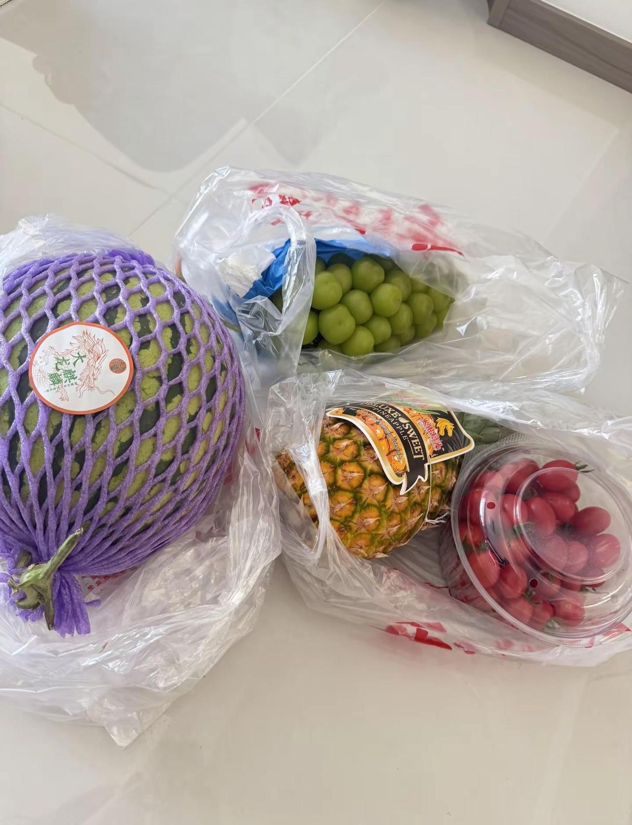 工作与生活本就没有冲突，在两者之间找到一个平衡点，该工作时全力以赴，该生活时好好