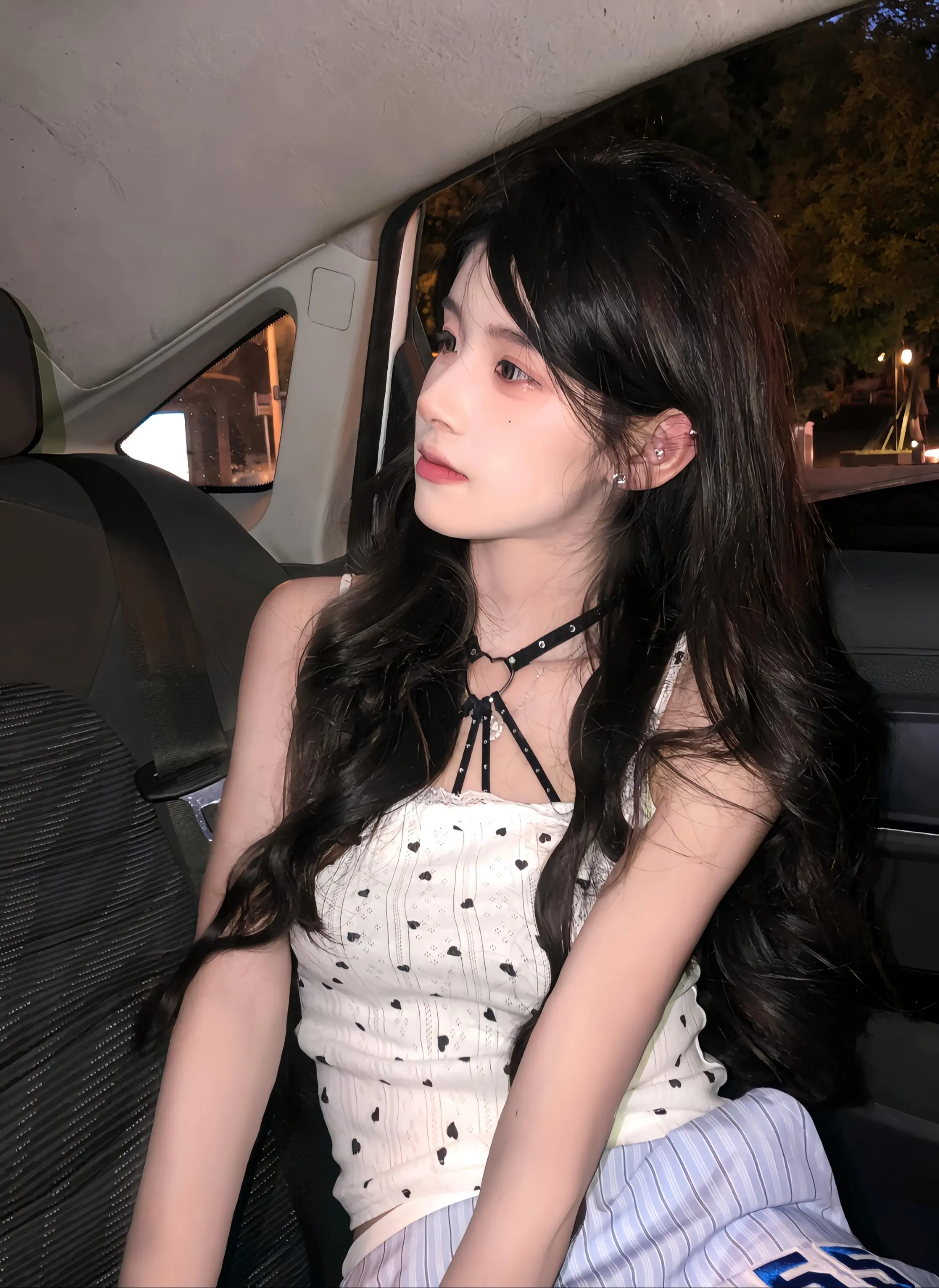 总是很喜欢夏天的傍晚🌆。大家五一快乐啦🖤