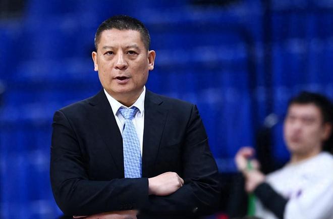 唉！教练这碗饭真的不好吃，成绩一不如意就被炒掉。而本赛季仅打六轮，就多达四名教练