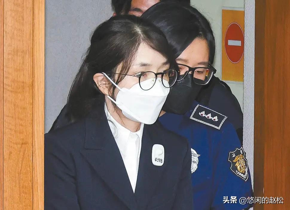 说这话谁信！金建希已承认收名牌包，但期间不存在帮人办事和利益交换！
金建希律师团