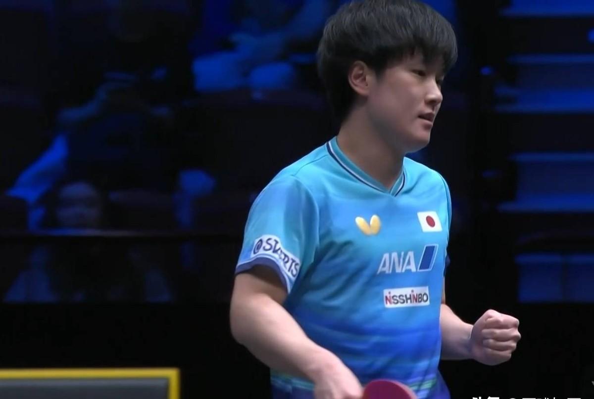 看台笑谈，赛场嘶吼，张本家的输球哲学？
瑞典大满贯决赛，张本智和又输给小勒布伦了