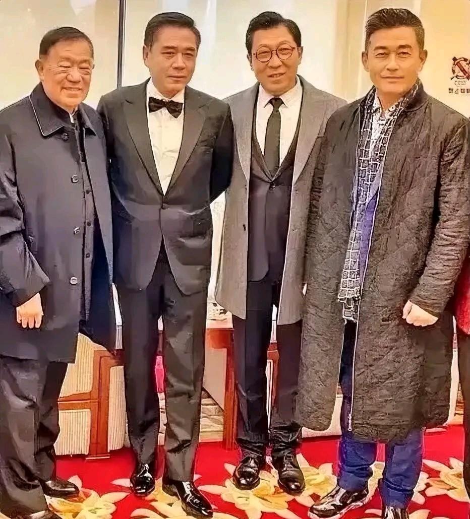 这四位老戏骨中，当属陈宝国最帅还有男人味，演技精湛生活低调，是个顶天立地的好男人