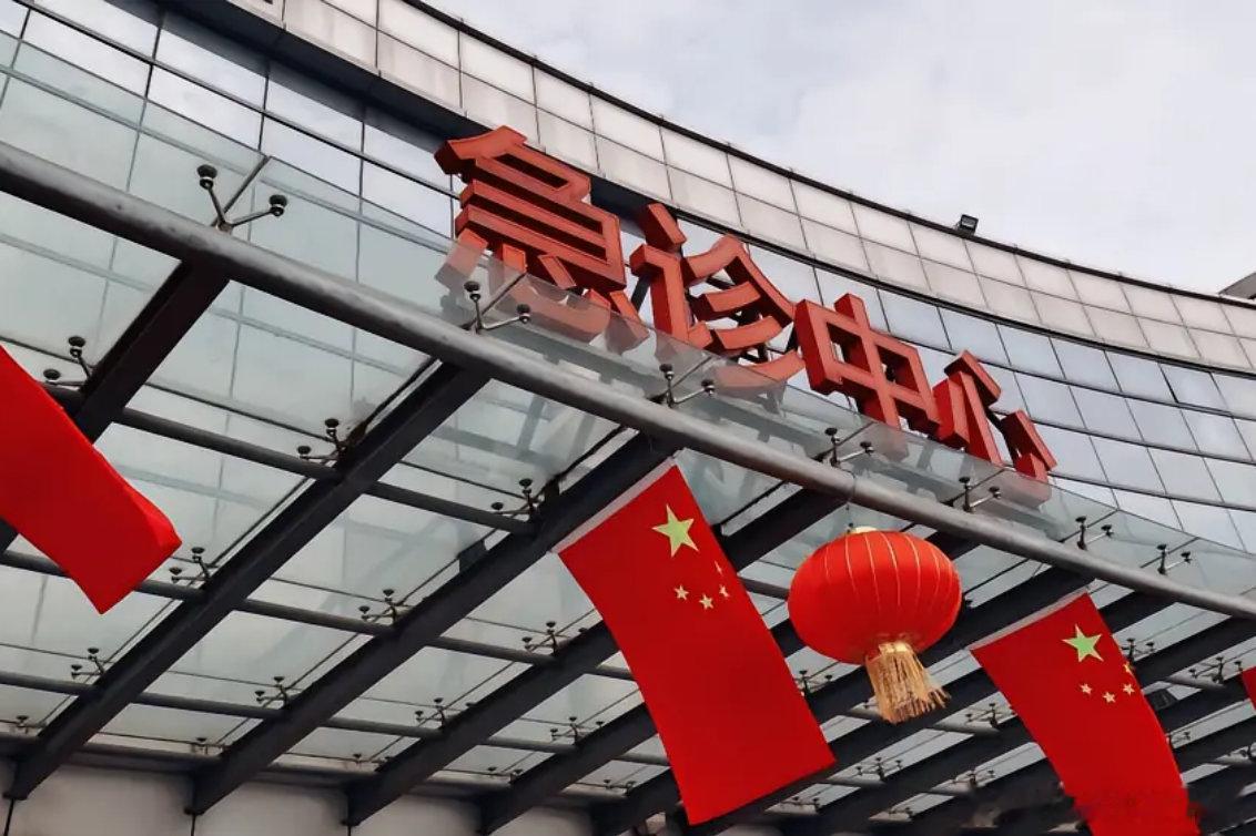 法国紧急下单3万台空调看了这个新闻我惊呆了，因为新闻报道里说：“大量医院没有安装