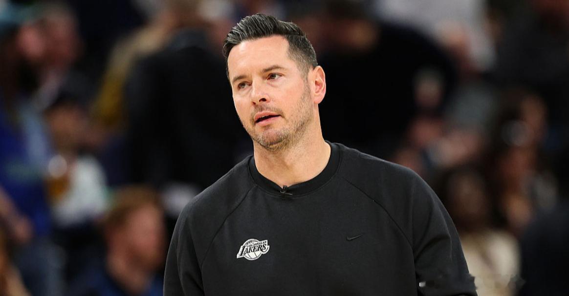 前NBA球员格林最近聊到雷迪克担任主教练时，给出了相当高的评价。他表示雷迪克一开