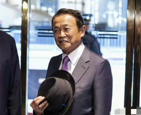 据悉，在日本，麻生太郎想让谁当首相基本大差不差，想让谁下台，也是分分钟钟的事，因