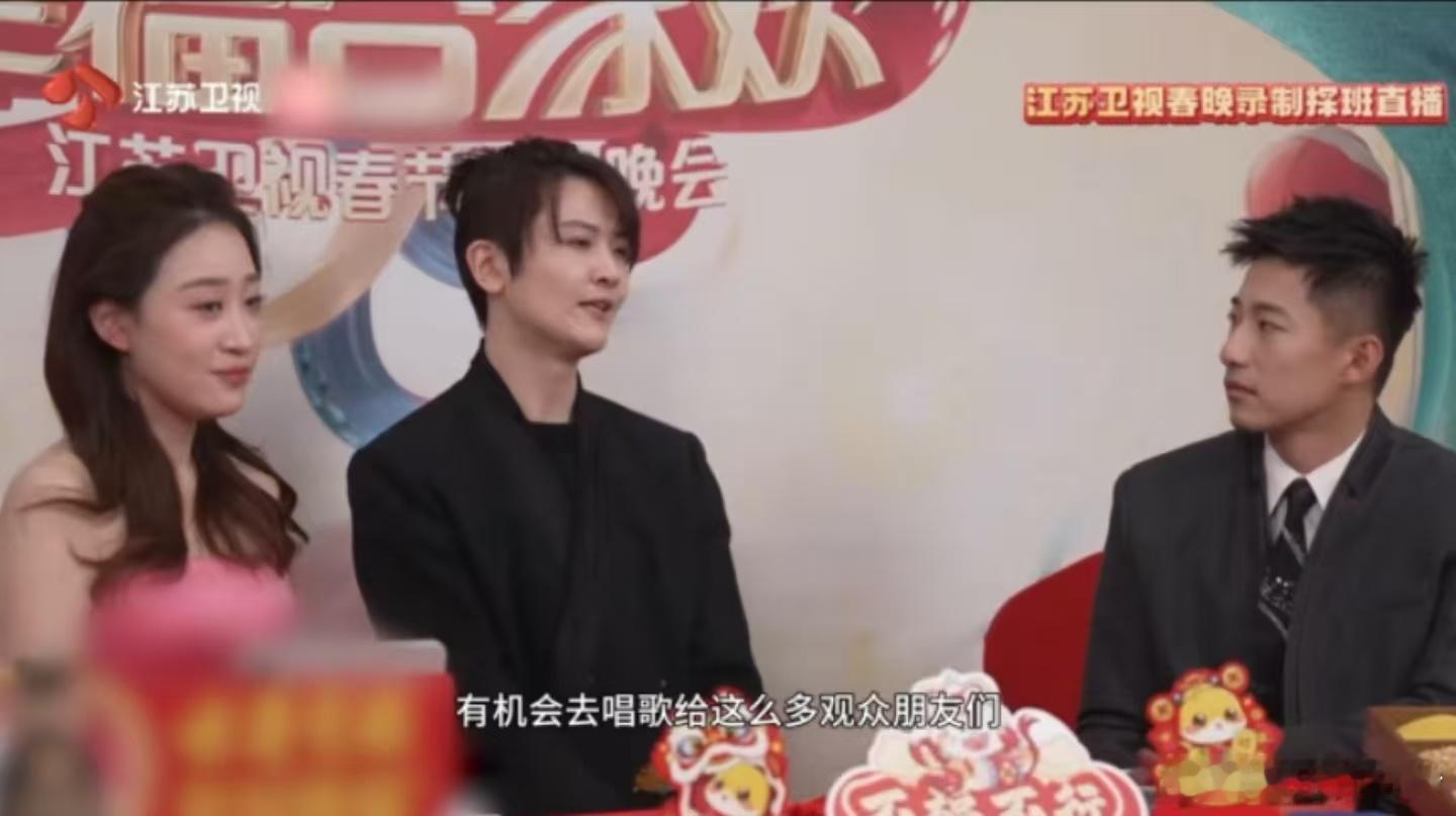 刘端端直播漏勺手动捂嘴  哈哈哈，刘端端这一漏嘴，给后台增添了不少欢乐，那手忙脚