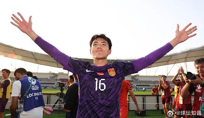 国足成年队、U23国足官方今日公布最新一期大名单，此前U23亚洲杯表现出色的李昊