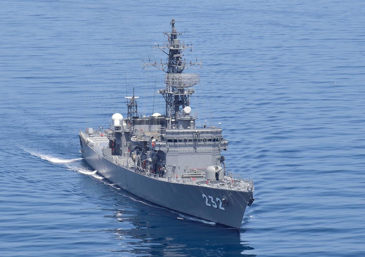 日本战后全面解禁武器出口，标志其彻底突破 “和平宪法” 束缚、加速军事大国化的战