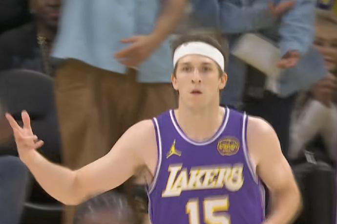 里夫斯这是什么表现？

16投4中，三分球8中2，罚球13中12。
拿到22分4