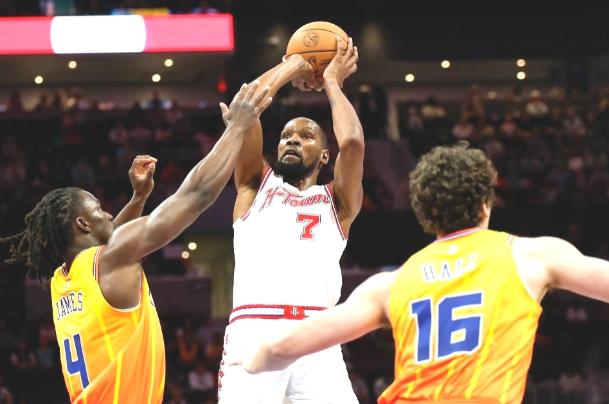 里程碑，杜兰特得分30+场次来到429次，距离第五位的科比只差2场

今天上午，