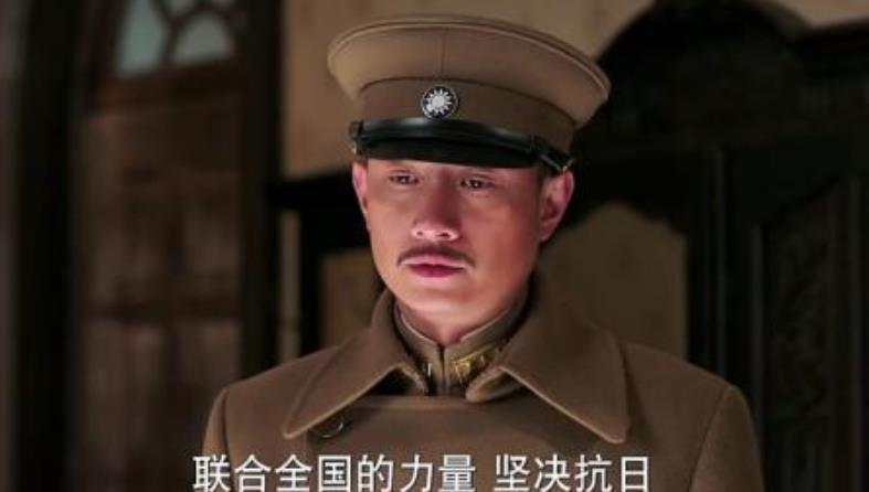 东北军为什么战斗力那么弱？
第一，根基是“家兵”不是“国军”。东北军的前身是奉系