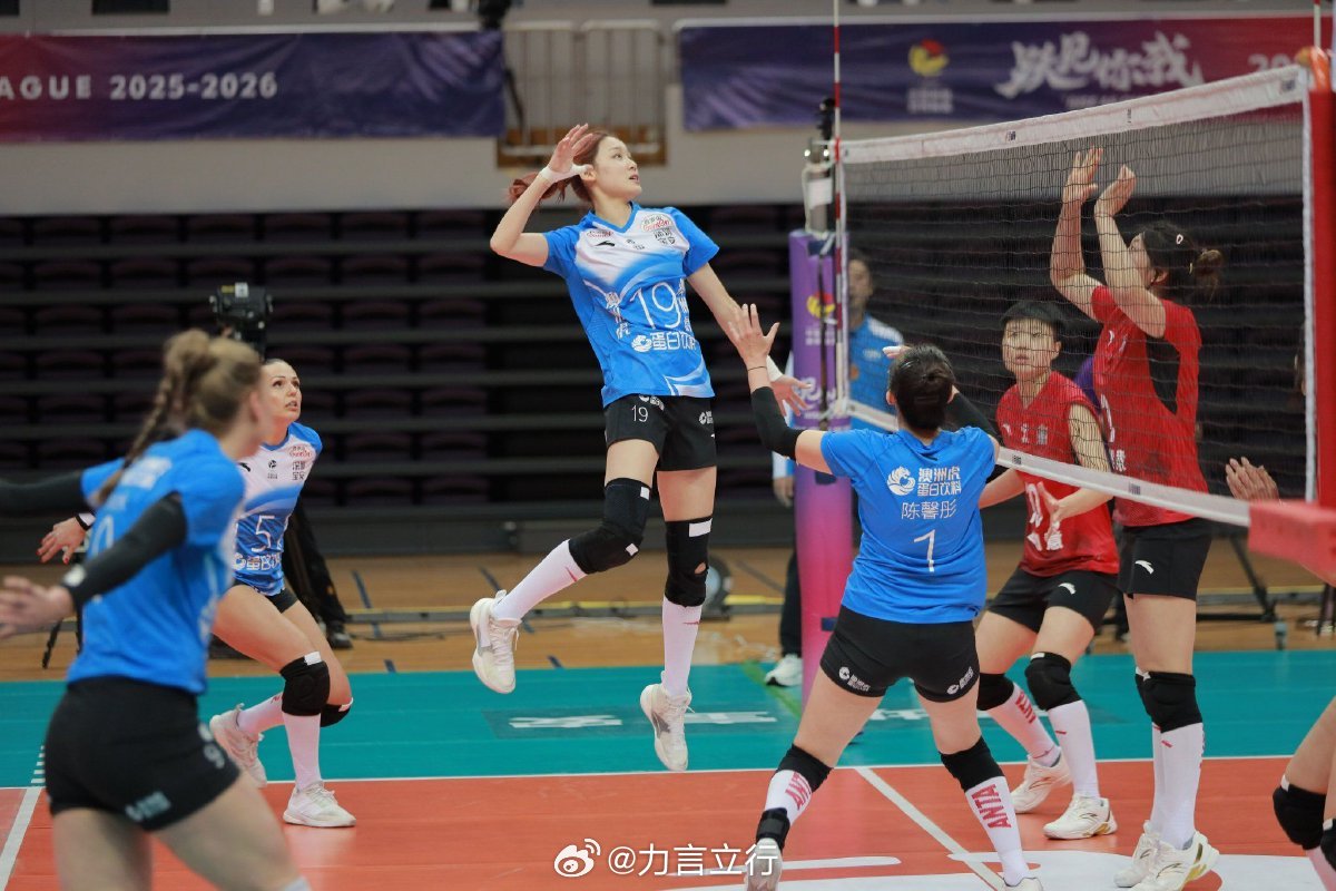 排超联赛 今天晚上三场女排焦点战19:00 辽宁vs福建，A7和A8之争，要摆脱