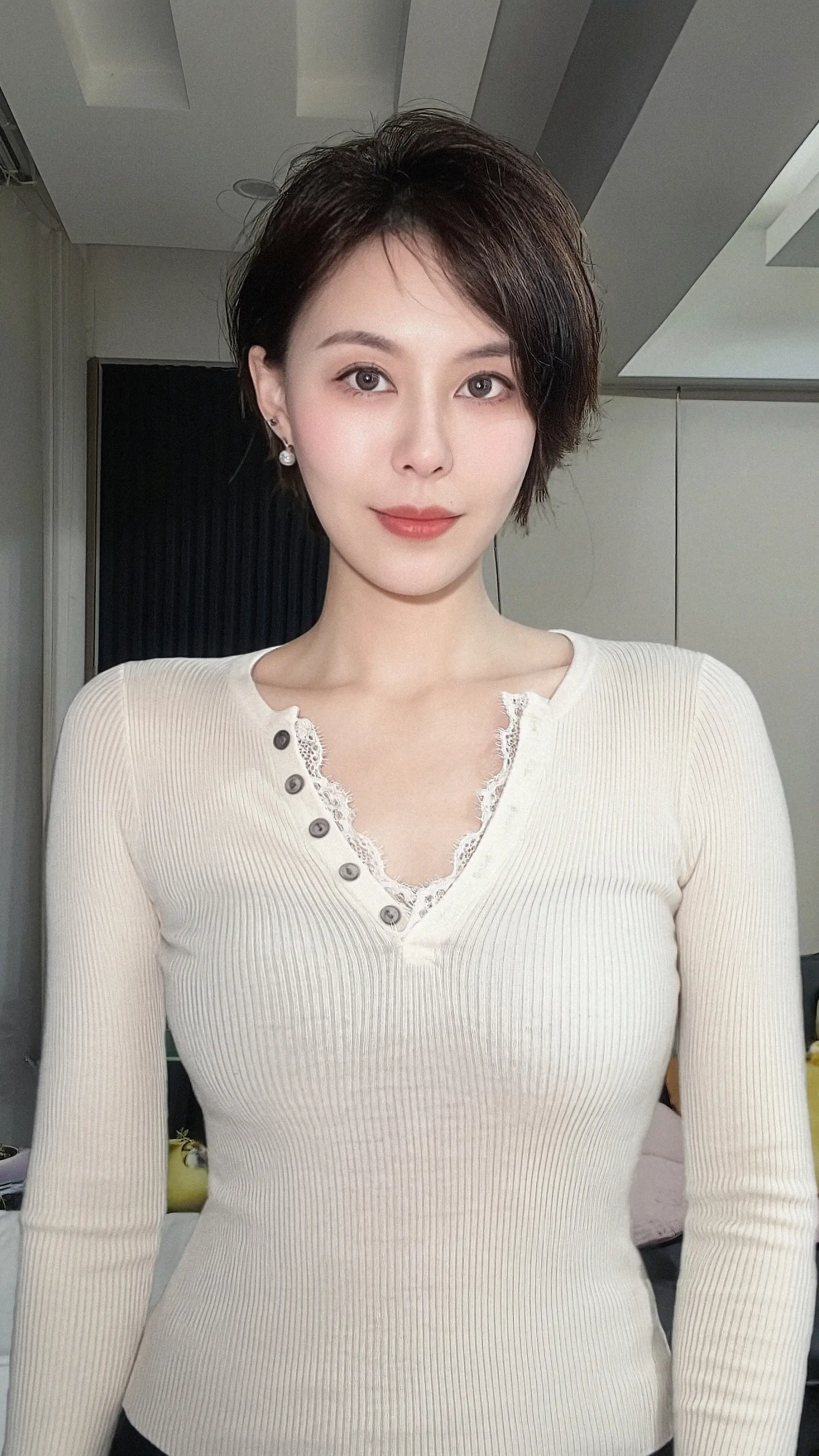 人总是不知足的 有了一瞬想一生