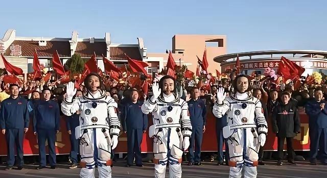 我发现日本拿了快30个诺奖，却登不了月球火星；英法德加起来200多个诺奖，也登不