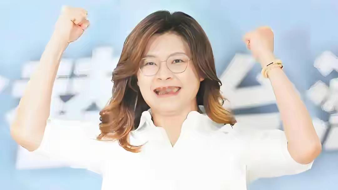 是不是解读错了？
官方首次举办通过立法确定并举办台湾光复节纪念活动，突然不少自媒