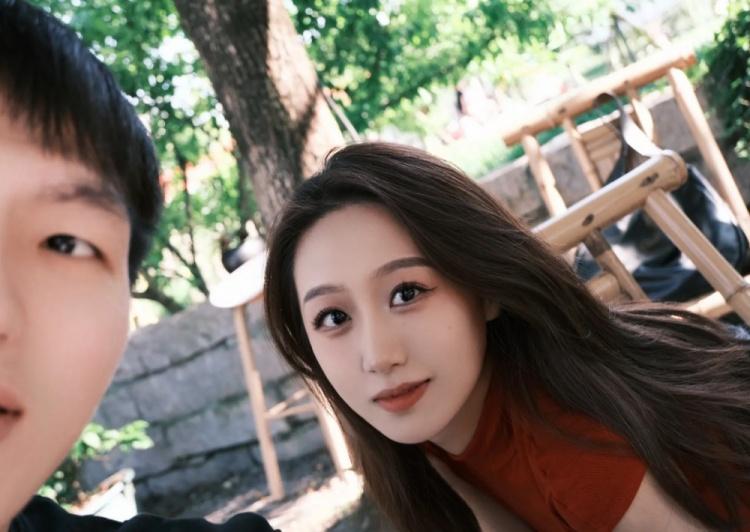 吴前媳妇鼓励老公，从单场12个三分球，到10中0，“下山的人”真的应该服老

吴