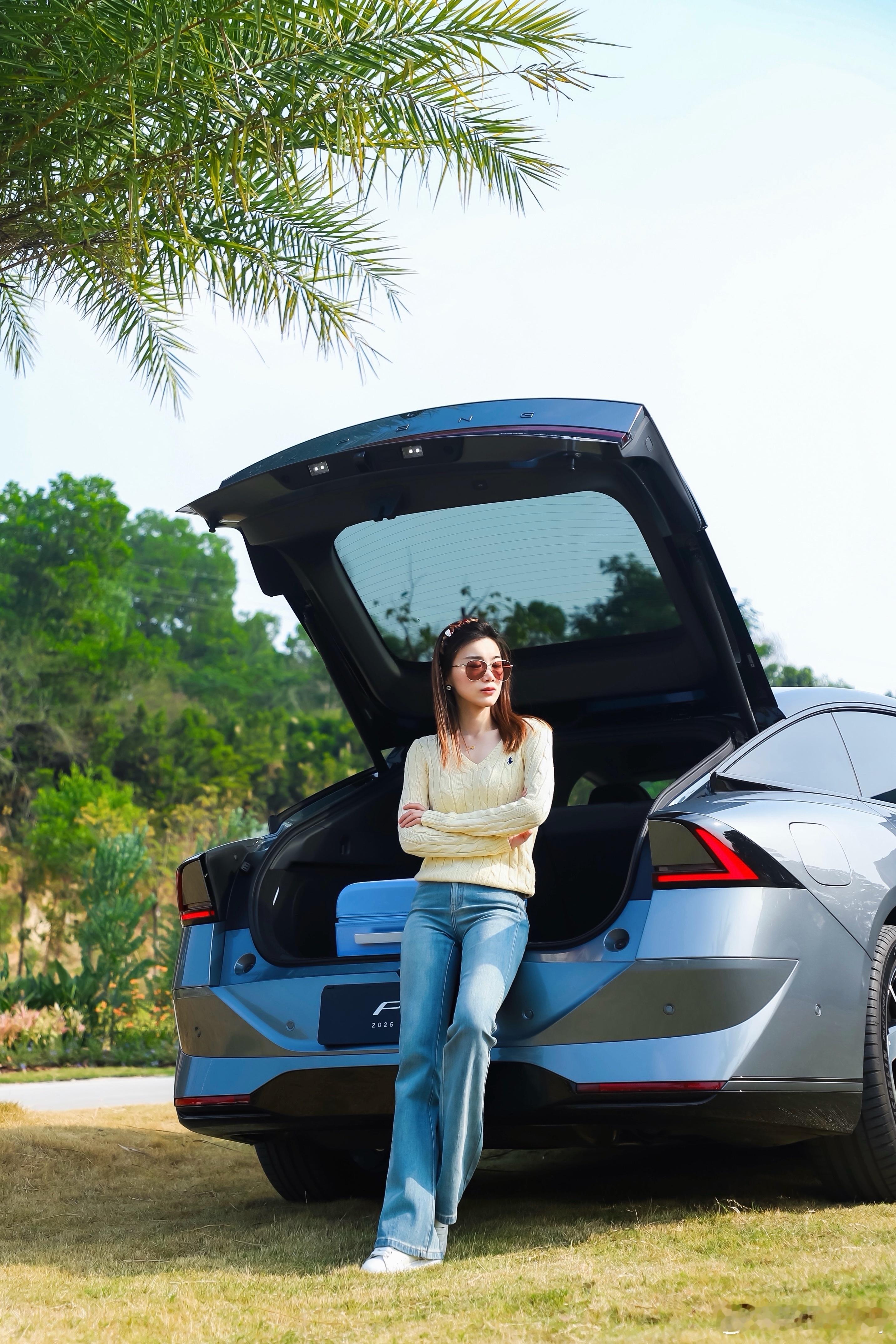 全球化各就各位！新P7+马上到达开了一天整体感觉超棒！尤其冬天大油箱大电池到哪儿