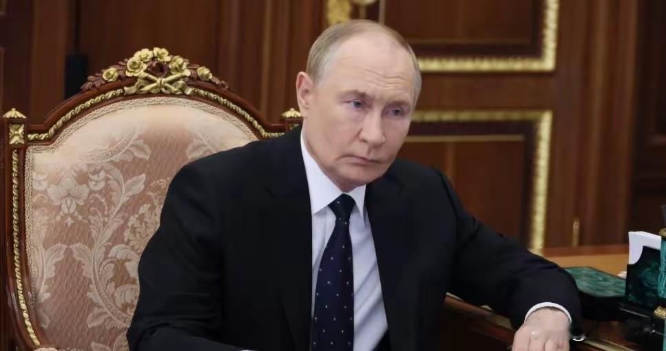 黑海突发袭击！两艘俄罗斯油轮在土耳其附近海域遭多次打击，船体严重受损，所幸船员勇