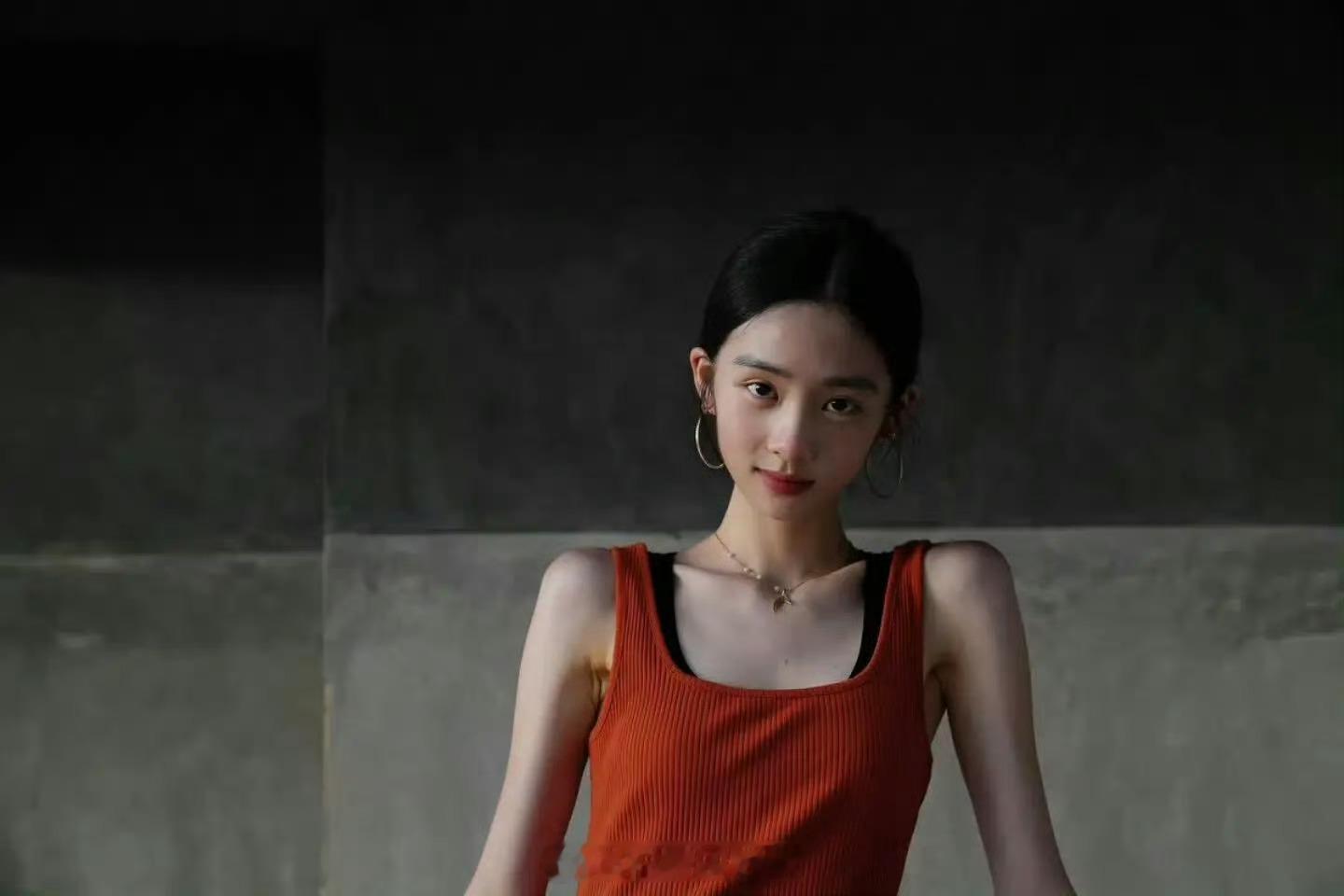 黄多多好漂亮为什么这么多人恶语相向，是生不出这么漂亮的女儿急了吗？ ​​​