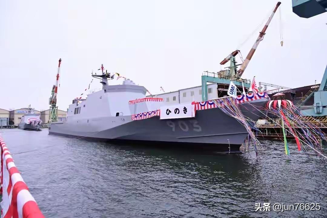 日本海自新舰下水，未来将建造12艘！
3月13日，两艘日本新型舰艇举行了下水仪式
