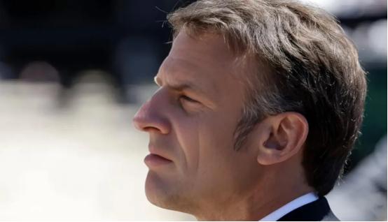 马克龙卸任前放话，欧洲必须走自己的路。
 
眼看着任期就要结束，法国总统马克龙近