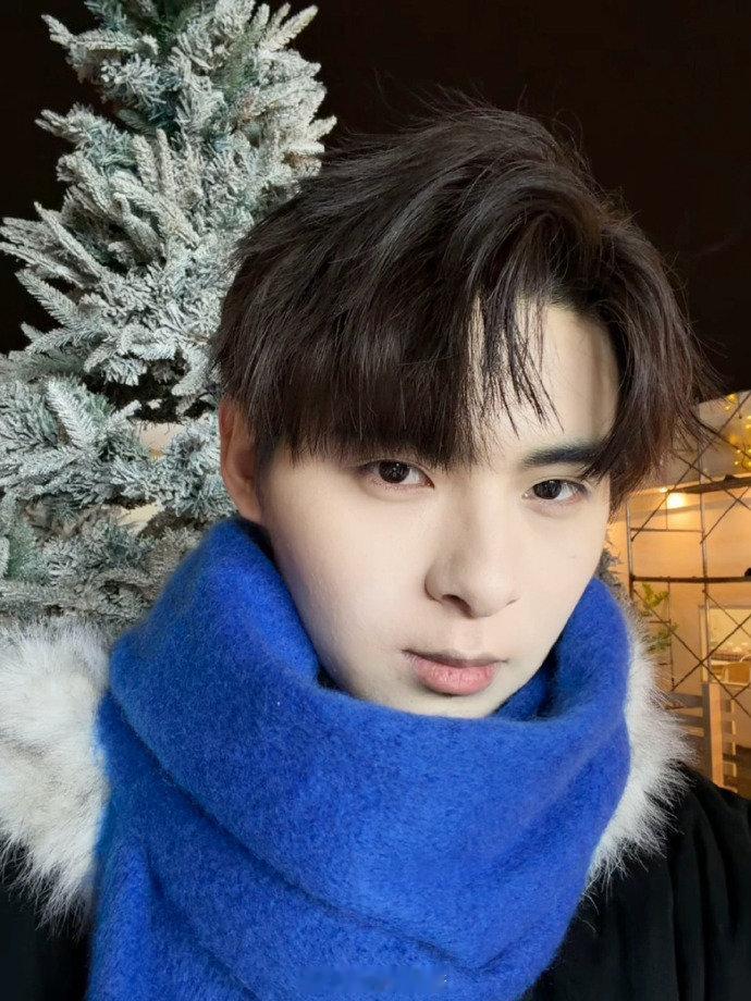 伞兵氛围感的神蓝围巾＆小伞的适配度——100%这一套真的好好看呀竞浪大会