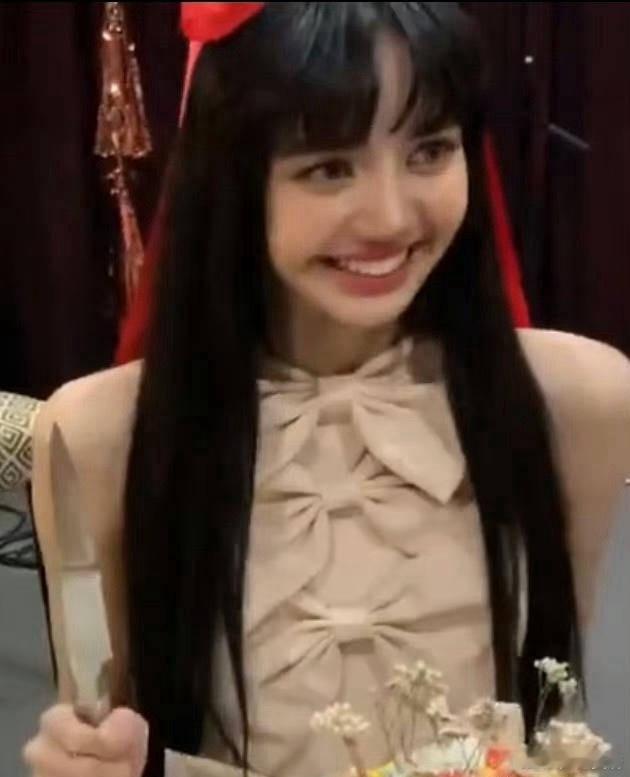 我是Lisa粉丝我在等；我在等下家spotify粉丝突破1200万。我在等下家独
