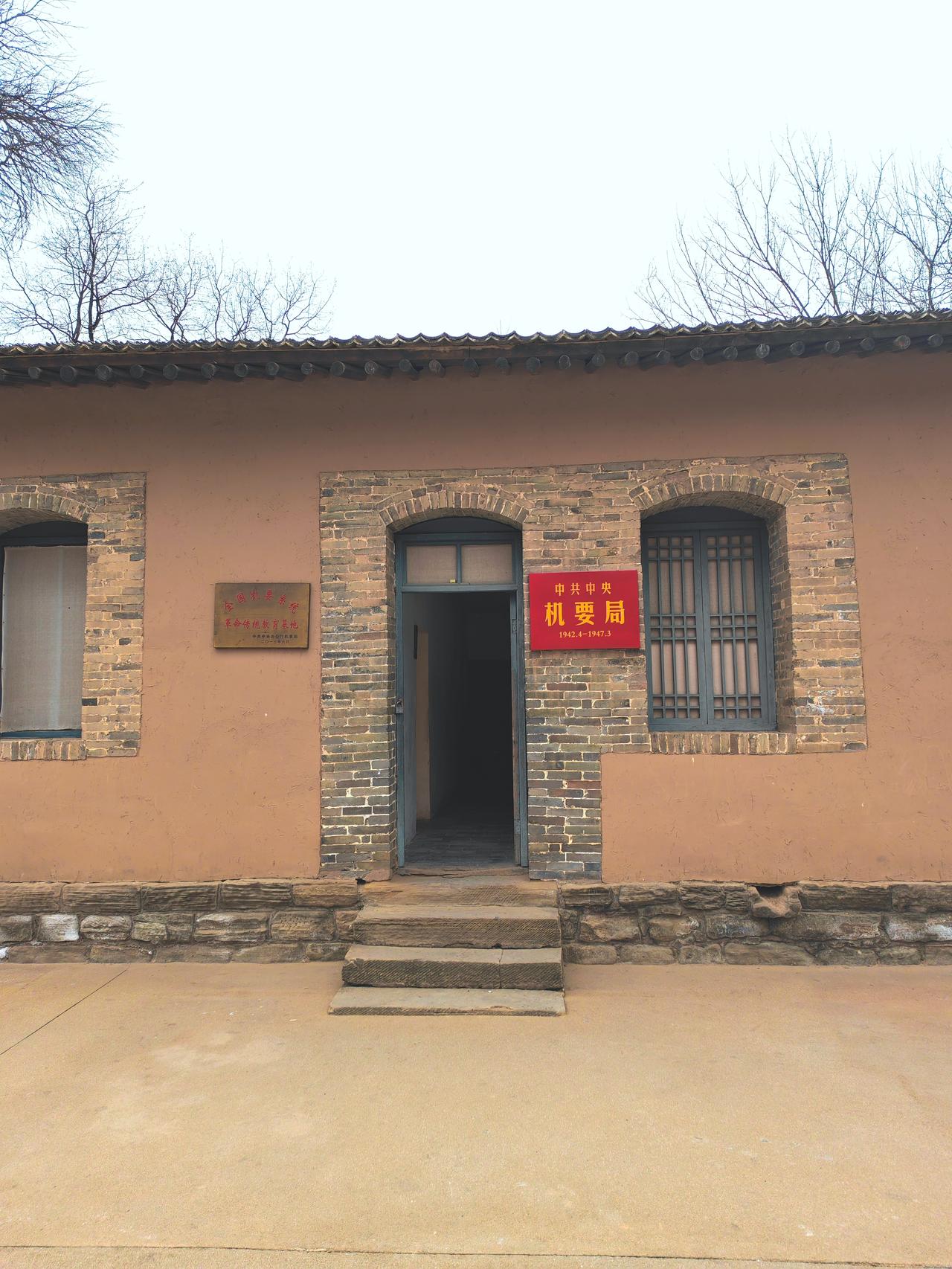 放止老年痴呆：多学成语多动脑；
最大的嘴是：气吞山河。
最大的手是：一手遮天。