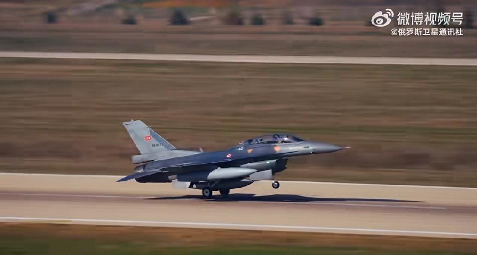 土耳其实现全球首次无人机空对空打击
近日，土耳其一架喷气式高速靶机升空，集成于“