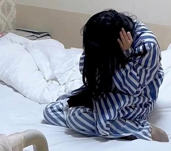 河北女子王女士3月因车祸在葫芦岛某医院住院时，自称遭医生王某侵犯，为取证主动询问