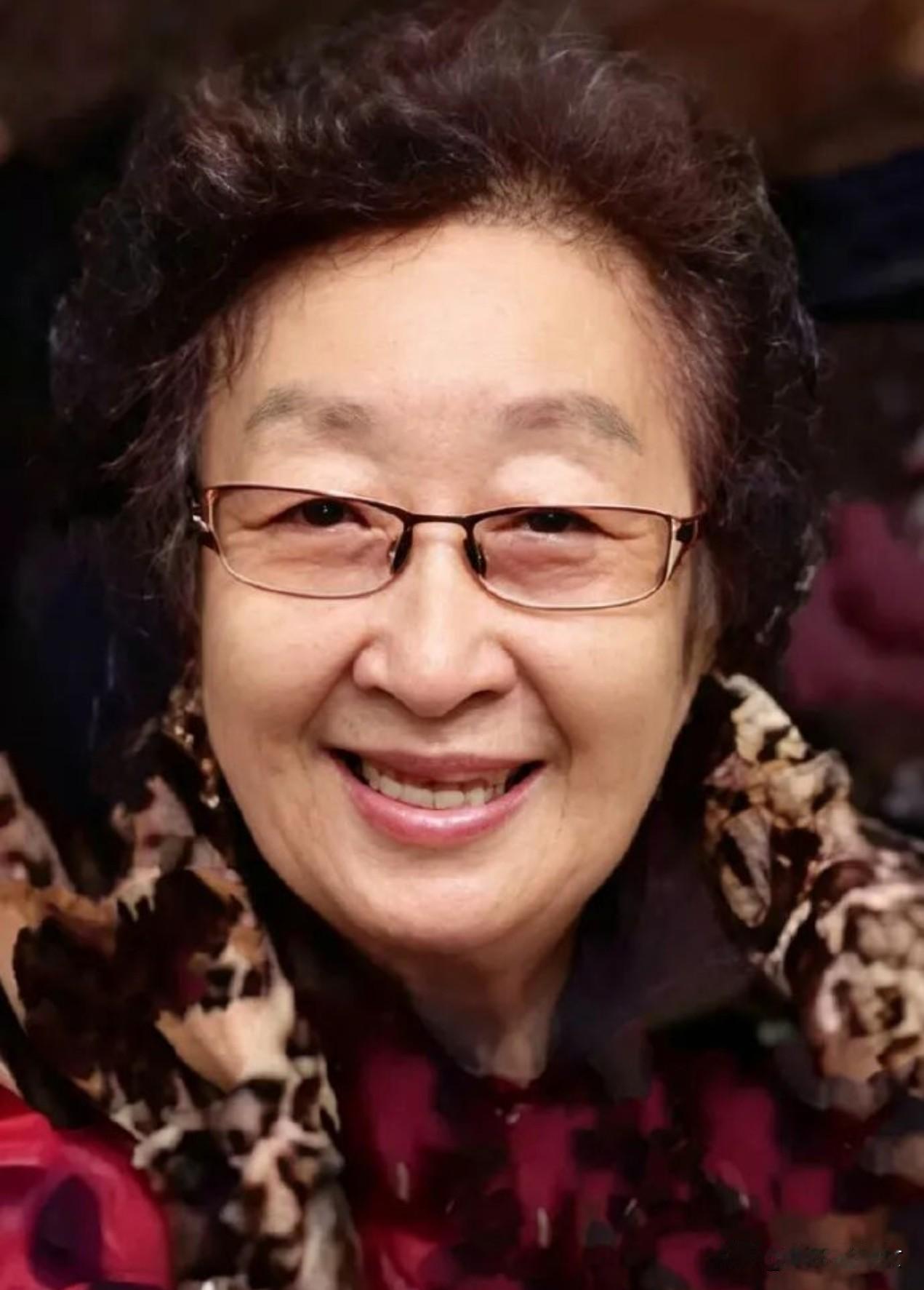 一级演员彭玉去世了，
看到她的死因，我破防了，
她不是死于意外，也不是死于疾病，