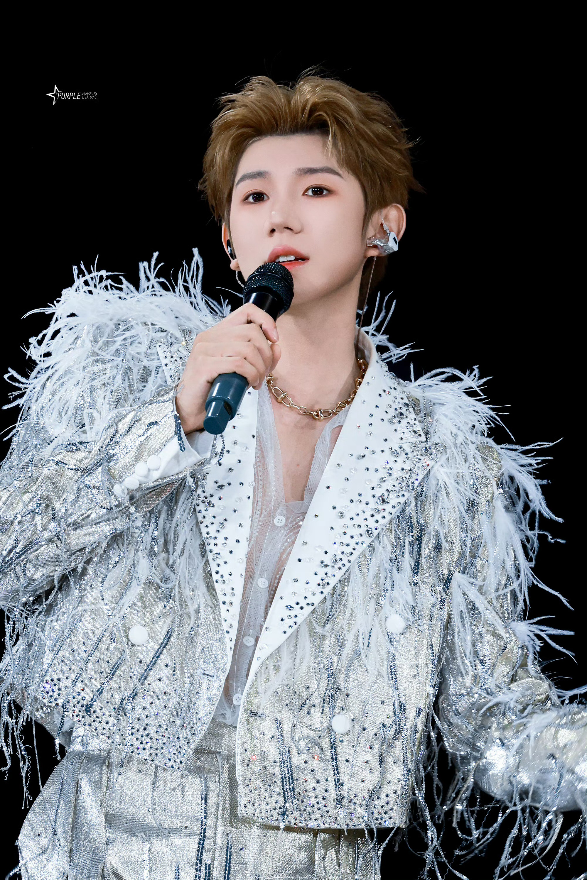 王源新生代体育场巡演断层领跑 王源哥哥 我们长沙见