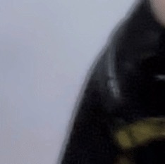 六月顺利“ 希望这首歌可以拂去今年的疲惫、悲伤和恐惧，让我们可以一起怀着热爱和期