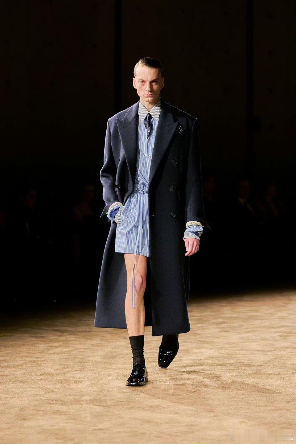 SAINT LAURENT 2026冬季男装系列🌲依旧是小矮人莫挨的牌子男装周