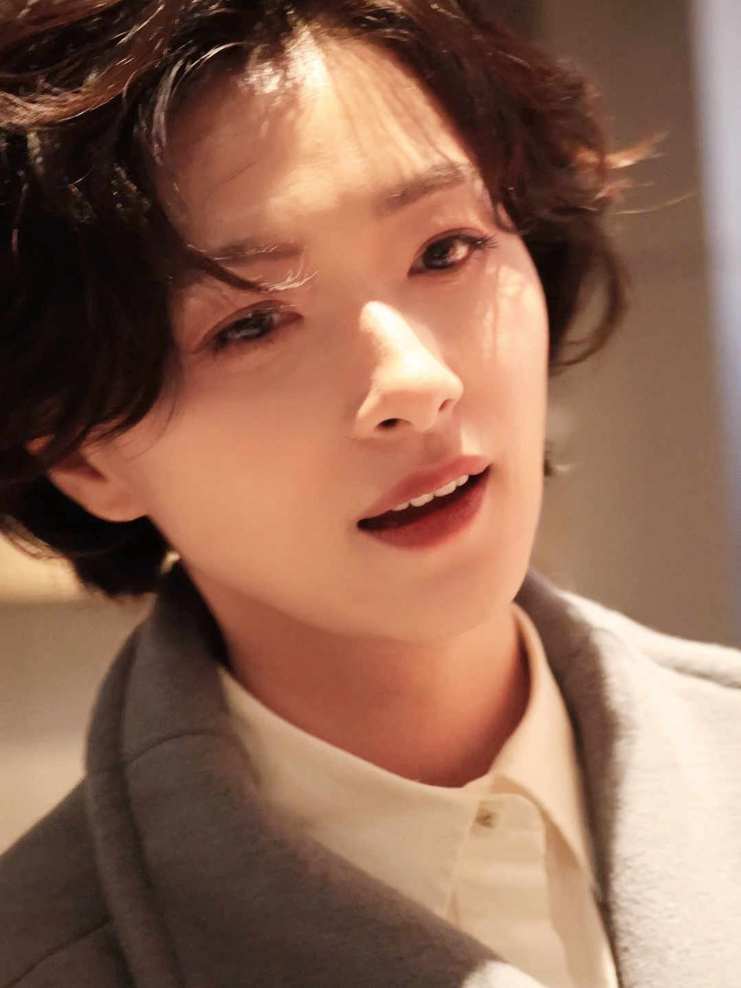 万茜 ｜万茜你好打劫 ｜万茜icy 你一笑，我的世界万籁俱寂，只剩下风和心跳💓