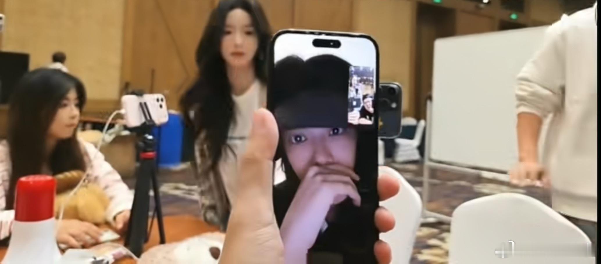 昨天阿飞川神连线邀请驼子姐来团播，驼子姐爽快答应，今天应该就能看到驼子姐了！do