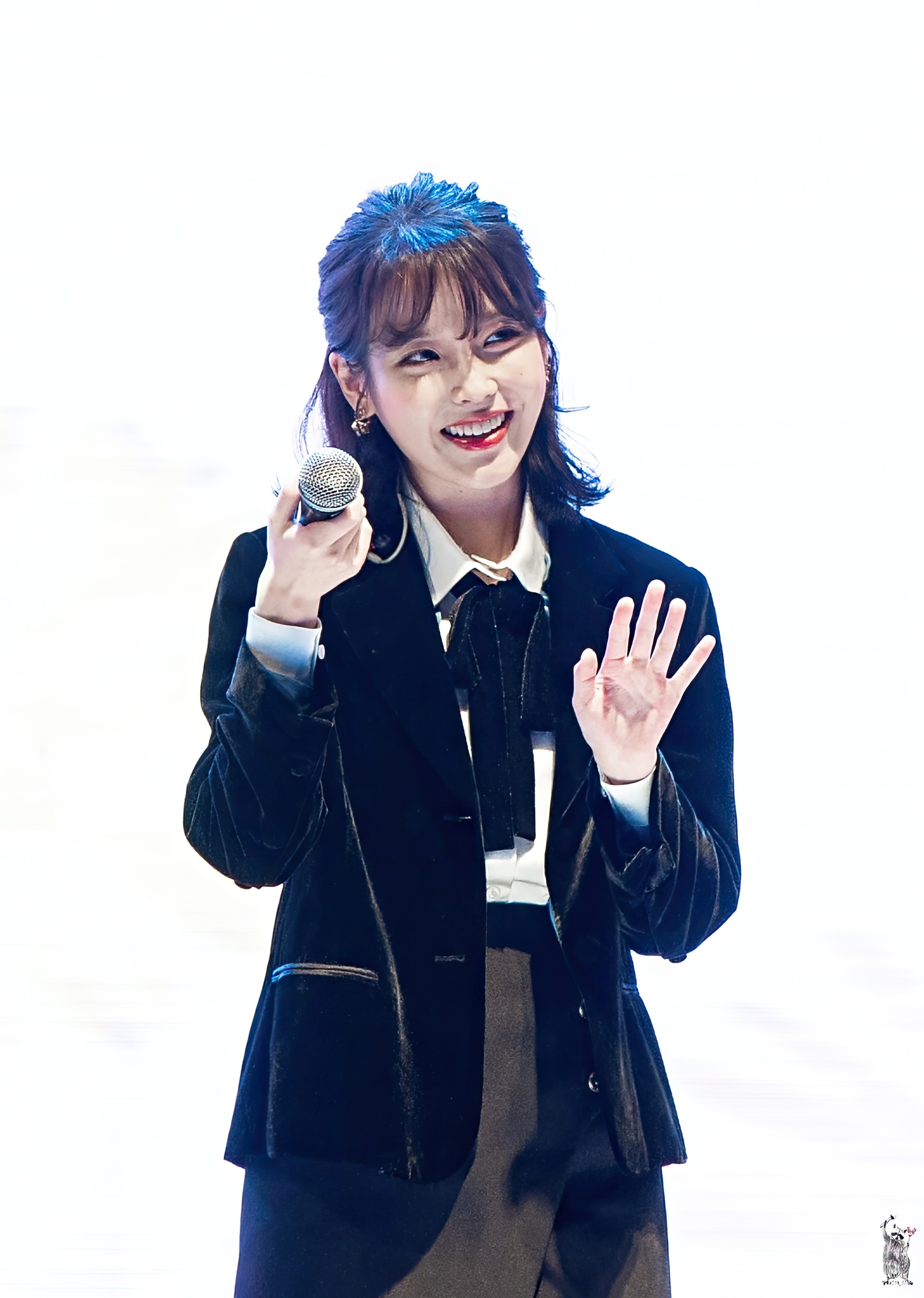 九年前的今天171021 天空之光演唱会🎤学姐的既视感iu演唱会iu壁纸