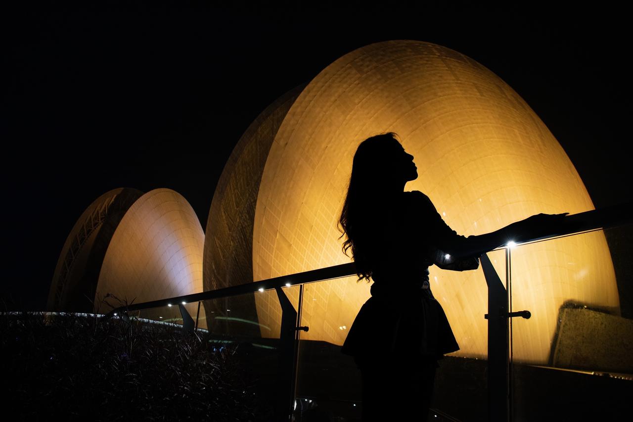 盼自己好 盼自己顺 盼自己多金 盼自己人生路上越来越稳当 爱你老己！爱你老己明天