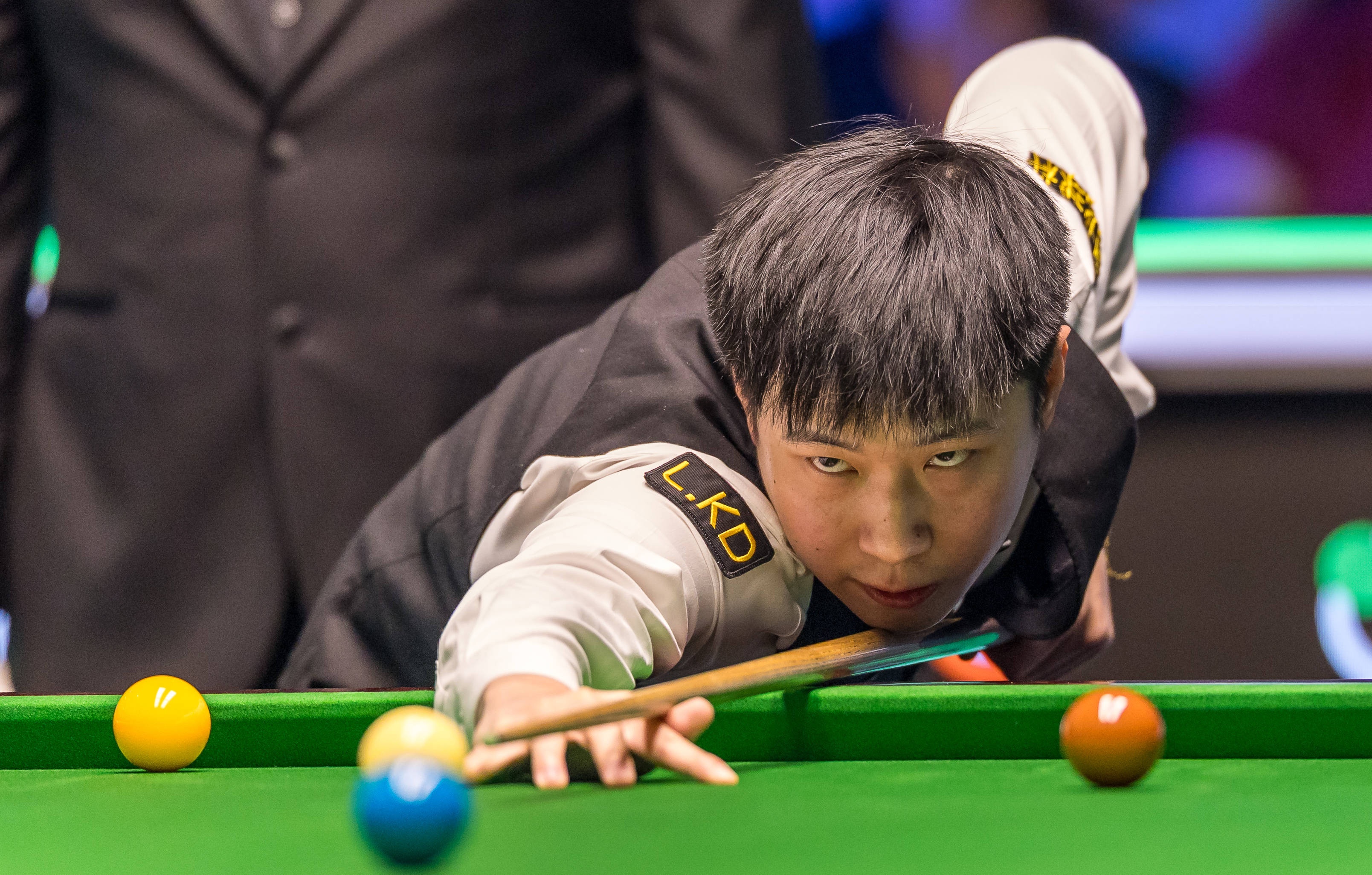 五杆破百四杆50+！赵心童10-4韦克林，晋级斯诺克巡回锦标赛四强