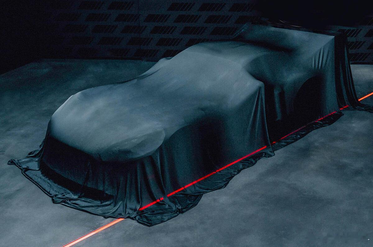梅赛德斯AMG正准备推出全新GT车型，以挑战保时捷911 GT3 RS，它由基于