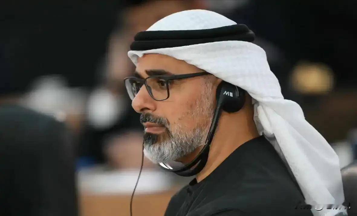 阿联酋服软了，罕见180度大转弯！阿联酋2周前刚禁止伊朗人入境，转眼就主动求和，