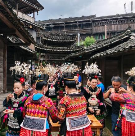 今天我就给大家扒一所贵州的公办大专——黔东南民族职业技术学院。这所学校到底怎么样