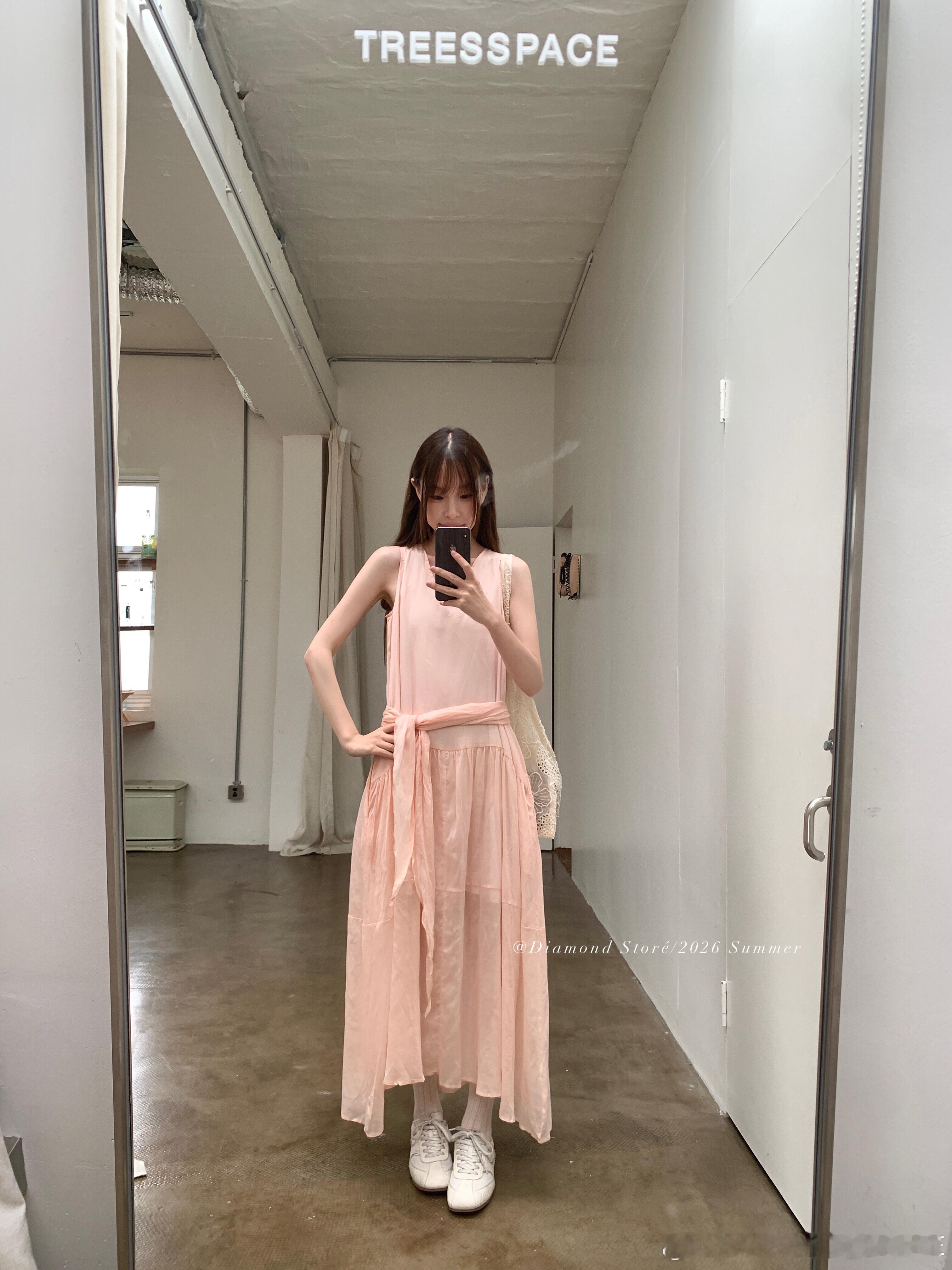自带柔焦·夏日甜妹感𝐃𝐈𝐀𝐌𝐎𝐍𝐃 6/29 20:00𝐏𝐌 