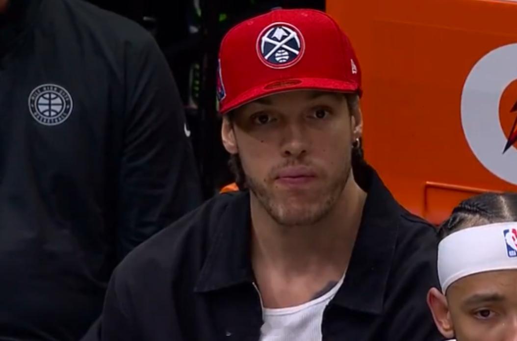 没有戈登，约基奇跟队友“失联”，防守压力超级大，掘金的阵眼就在于此了。掘金vs森