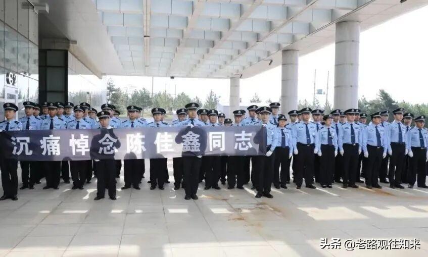 内蒙古包头，96年女副所长纵身跃出高楼窗户，身后同事伸手去拉没拉住……监控里那最