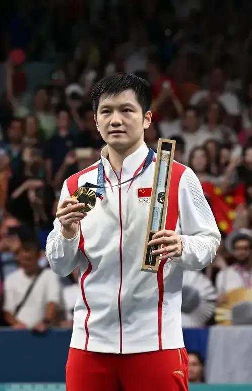 世乒赛结束后，王励勤接受采访时表示：“巴黎奥运会结束以后，整个队伍处在新老交替的
