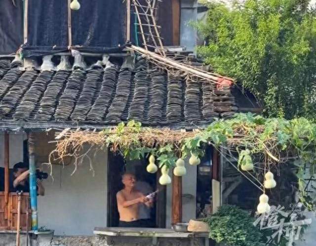 绍兴文旅发声！葫芦爷爷全剪了，二老求清净