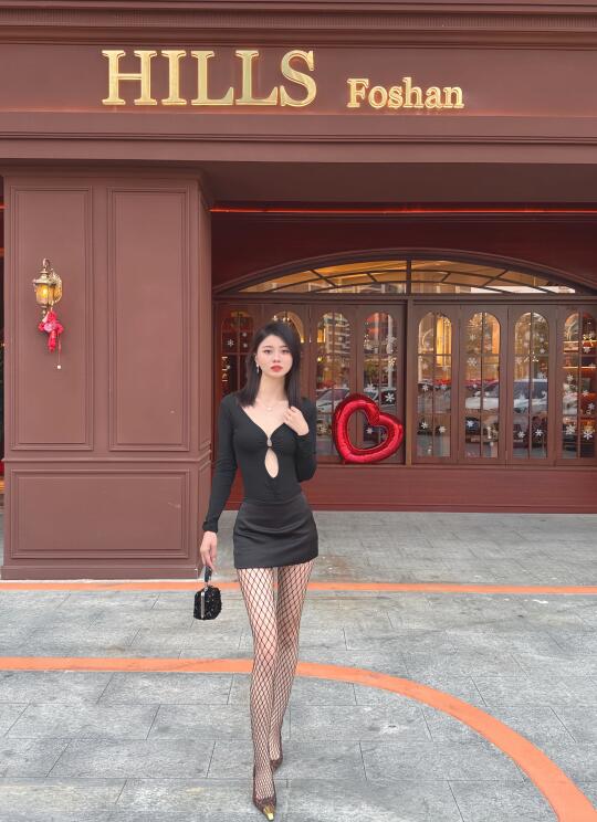 佛山新店☕️HILLS Foshan 季华六路地铁站旁！ 🥀玫瑰庄园...