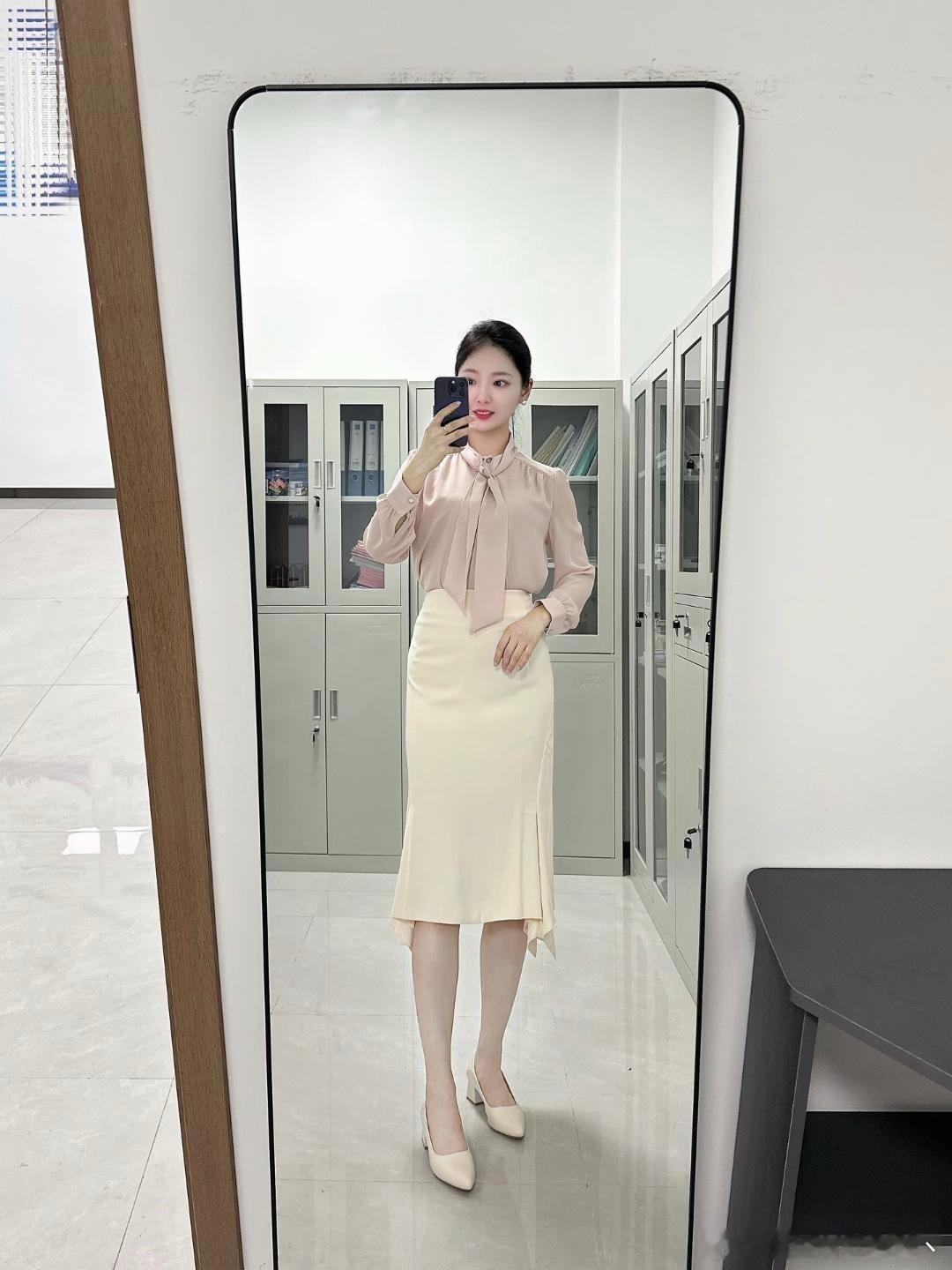 这算不算体制内颜值的天花板 