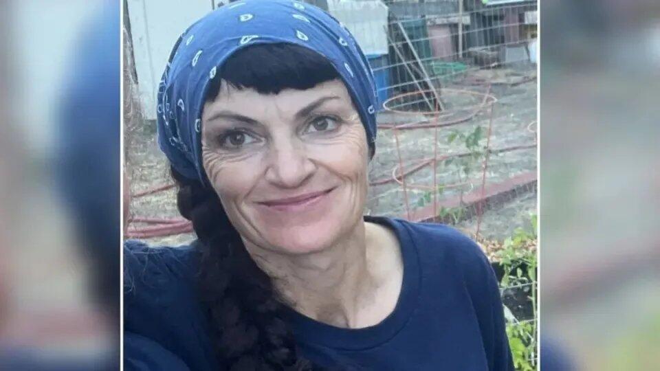 拥有绿卡40年，回国探亲后入境被逮捕一名在美国合法居住了近40年的女子，近日回国